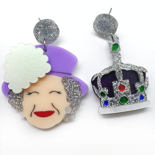 Orecchini Lillibet in plexiglass con cappellino perla e lilla e corona