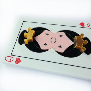 Spilla carta da gioco Regina di Cuori