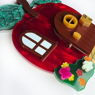 Spilla mela di Biancaneve