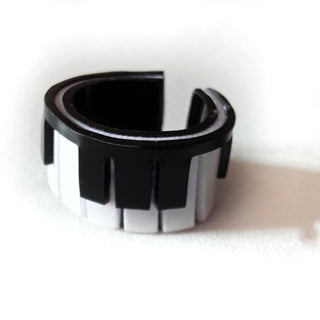 Piano earcuff 