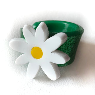 Daisy earcuff 