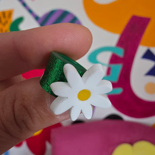 Daisy earcuff 