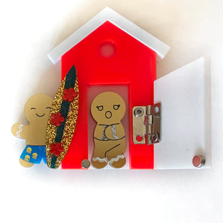 Spilla biscottino surfista e cabina spiaggia