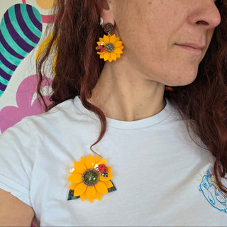 Sunflower brooch
