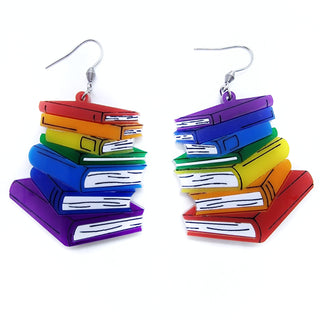 Orecchini con pila di libri colore arcobaleno in plexiglass colorato taglio laser