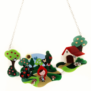Little Red Riding Hood dynamic necklace